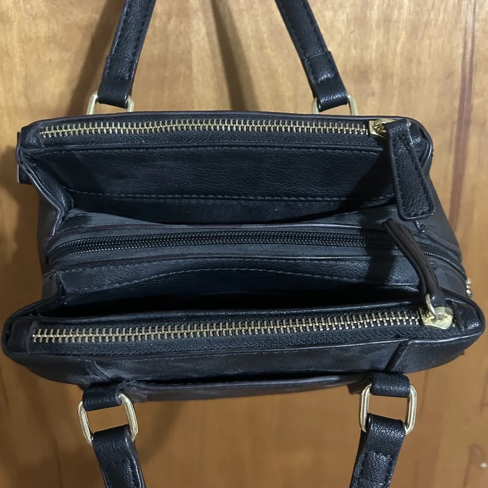 Liz Claiborne liz claiborne